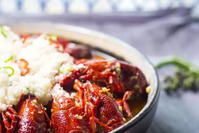 咳咳小哥，能给我来个梅雨天的freestyle吗？