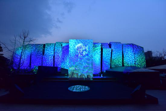 下雨天看展,下雨天成都杜甫草堂