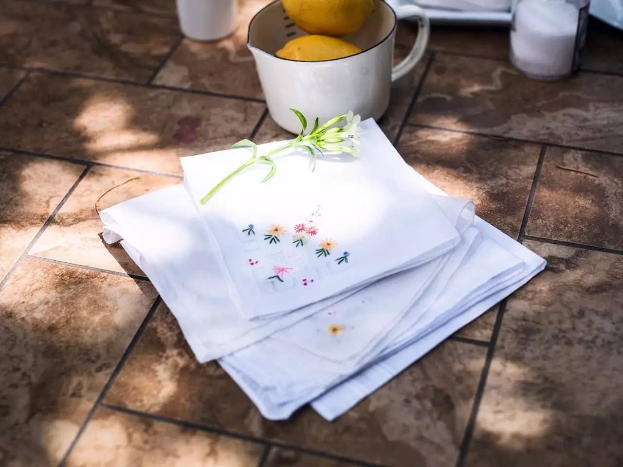 永续护衣：自有米饭柠檬牛奶来对付污渍油渍口红渍