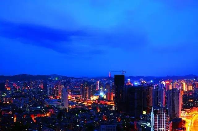 贵阳入选2017中国十佳不夜城夜景美食等你来