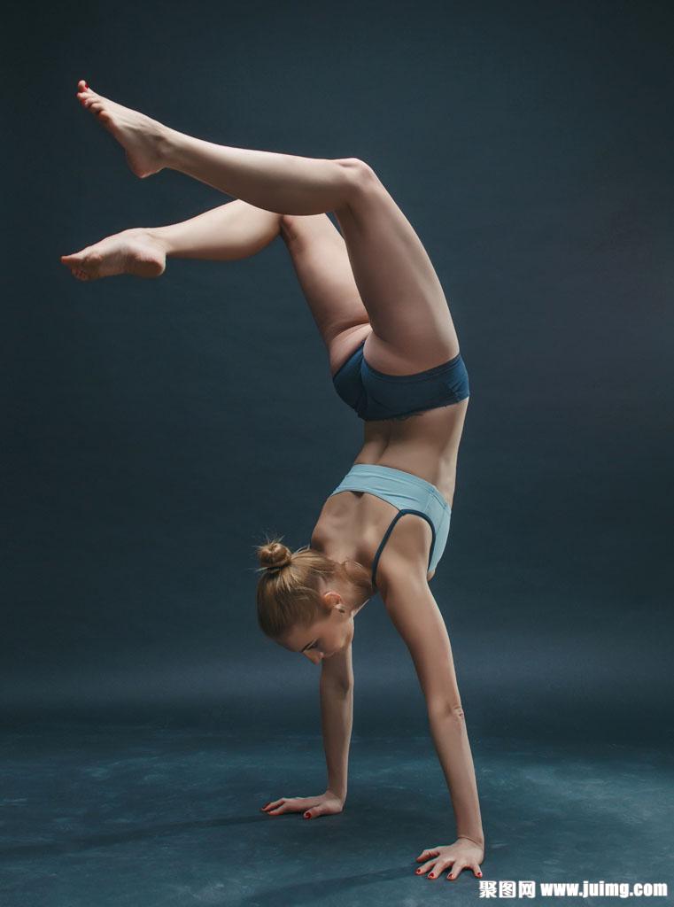 想哭倒立会流眼泪吗,倒立的时候眼泪就不会流下来