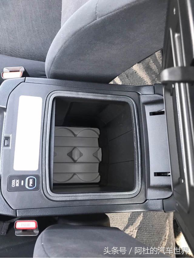 3.5的普拉多和霸道2700哪个好,霸道2004款普拉多2700价钱