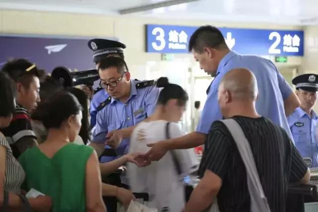 每天4万人乘车，哈尔滨东站你到底想要多火？