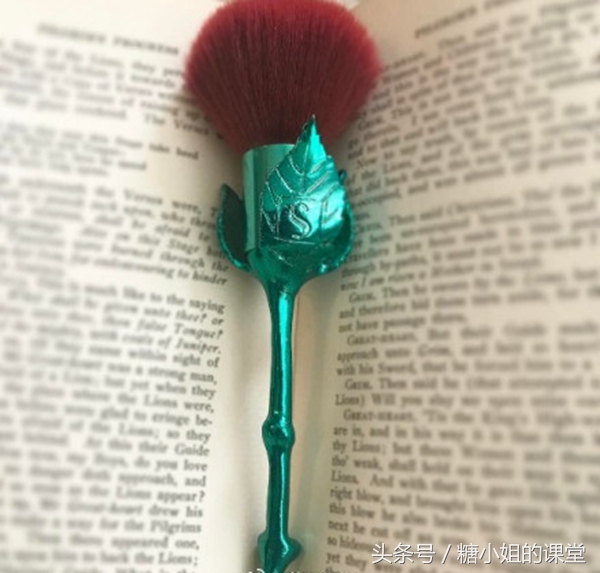 当朋友圈被咸鱼化妆刷刷屏，我想起了那些年我们刷脸用的魔法杖