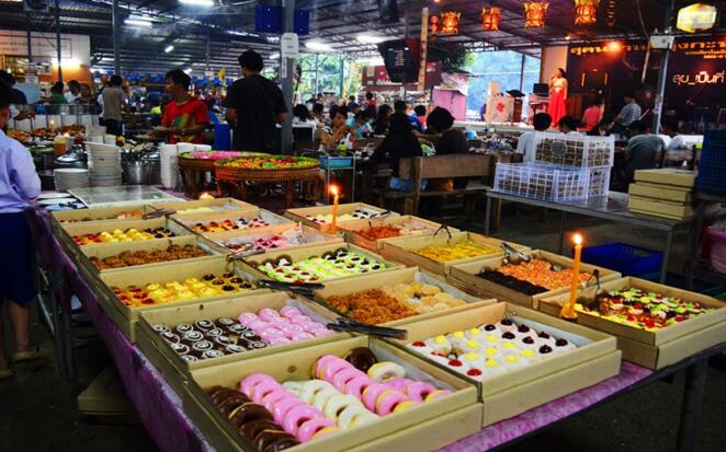 泰国千人火锅自助餐,泰国万人自助餐