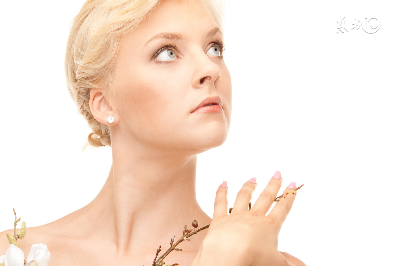 有什么办法解决脸上的痘痘,快速消除痘痘的小妙招