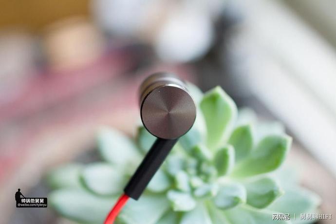 为K歌而生唱吧BANG三单元圈铁耳机