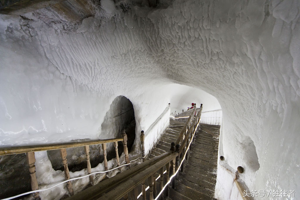 山西300万年的冰洞奇观,山西万年冰洞