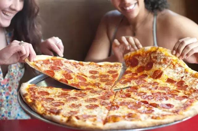 在12000公里外的上海，找一口记忆中的纽约披萨