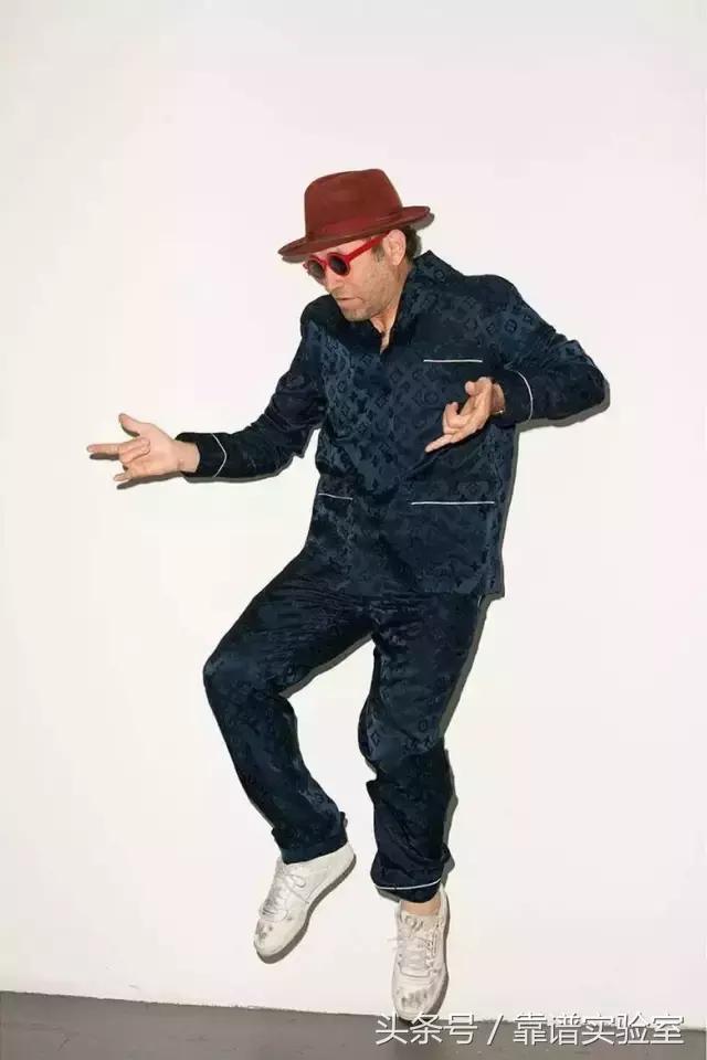 superme与lv推出的新包,supreme和lv定制款