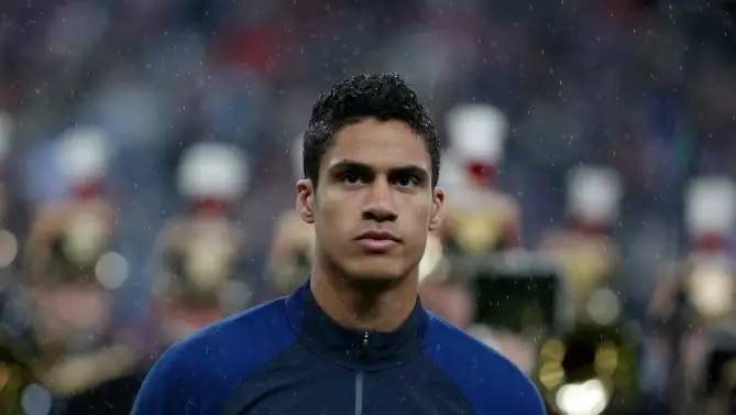 世界级中卫都穿什么样的足球鞋？耐克nike鬼牌传奇备受追捧