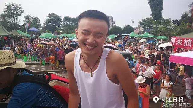 人间七月天旅游正当时,人间七月天的下一句