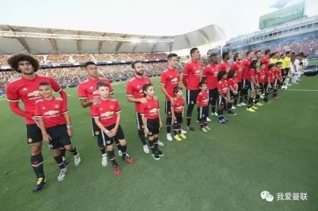 拉什福德18分钟双响，曼联首秀大胜银河！但穆帅要开吹风机了