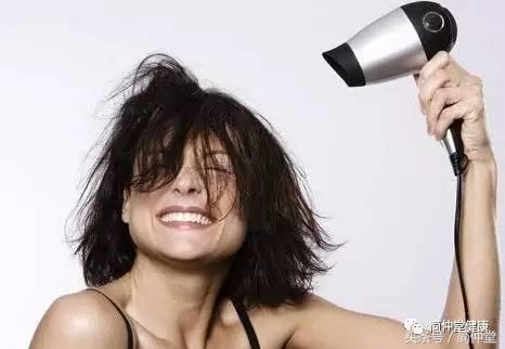 吹风机对头发伤害很大,普通吹风机对头发有害处吗