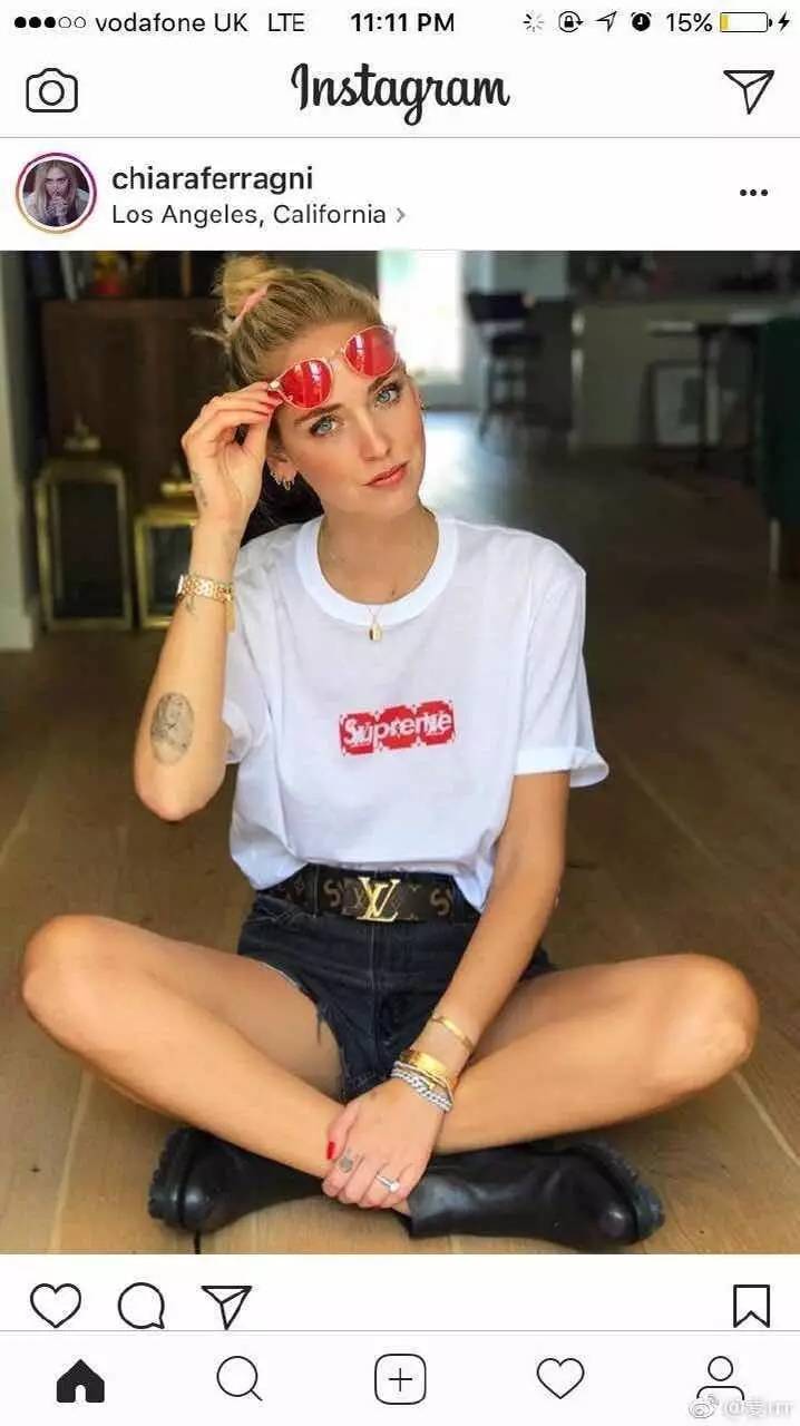 lvsupreme联名款牛仔外套,lv衣服上面有个supreme联名是真的吗