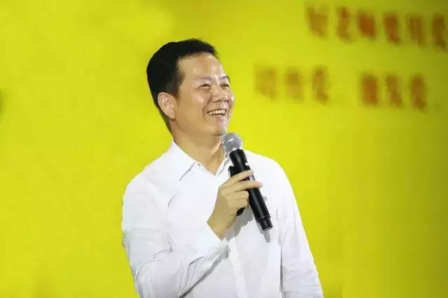 他从保监会辞职，创办了福州升学率最高的学校，校长是这样“炼”成的