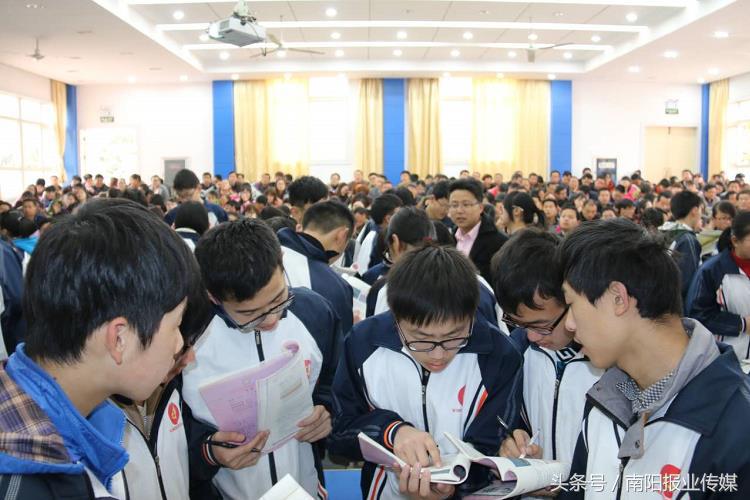 西峡县一高励志演讲,西峡一高辉煌八十载