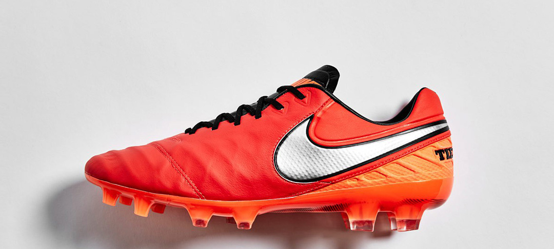 世界级中卫都穿什么样的足球鞋？耐克nike鬼牌传奇备受追捧