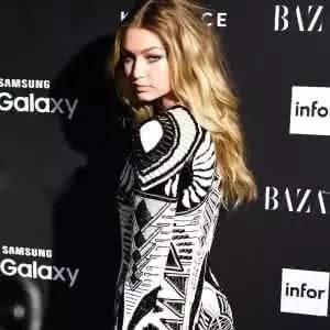 lvsupreme联名款牛仔外套,lv衣服上面有个supreme联名是真的吗