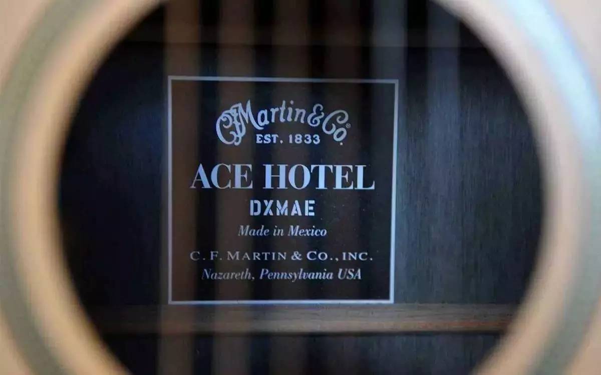 他是酒店界的乔布斯，一手创造出全世界最酷的酒店，还把跨界玩到极致