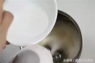 戚风蛋糕使用的是什么成型方法,手把手教你海绵蛋糕做法