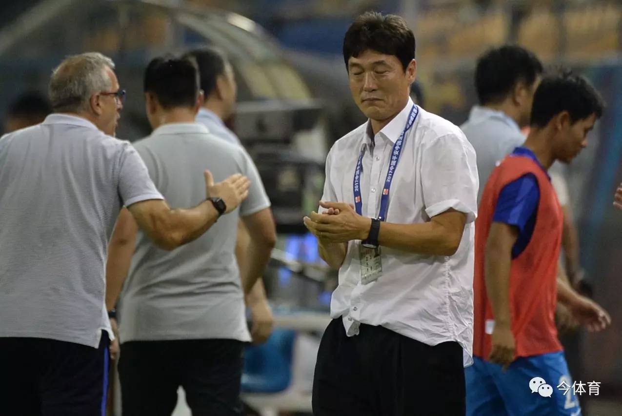 憋屈！曹阳进球，马丁内斯压哨扳平，亿利队到手的3分飞了