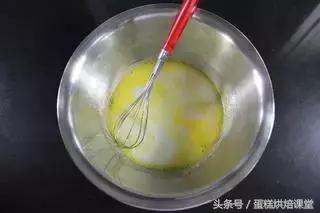 戚风蛋糕使用的是什么成型方法,手把手教你海绵蛋糕做法