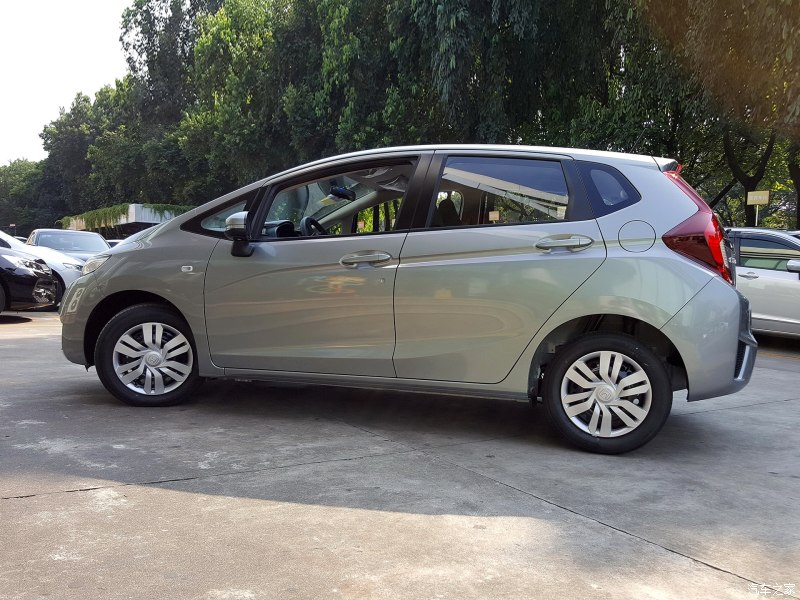 平民超跑王位交替新评本田飞度gk5,小型车评测最好的车