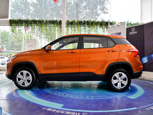 5万块钱能买到的suv,5万左右的新宝骏suv是哪款