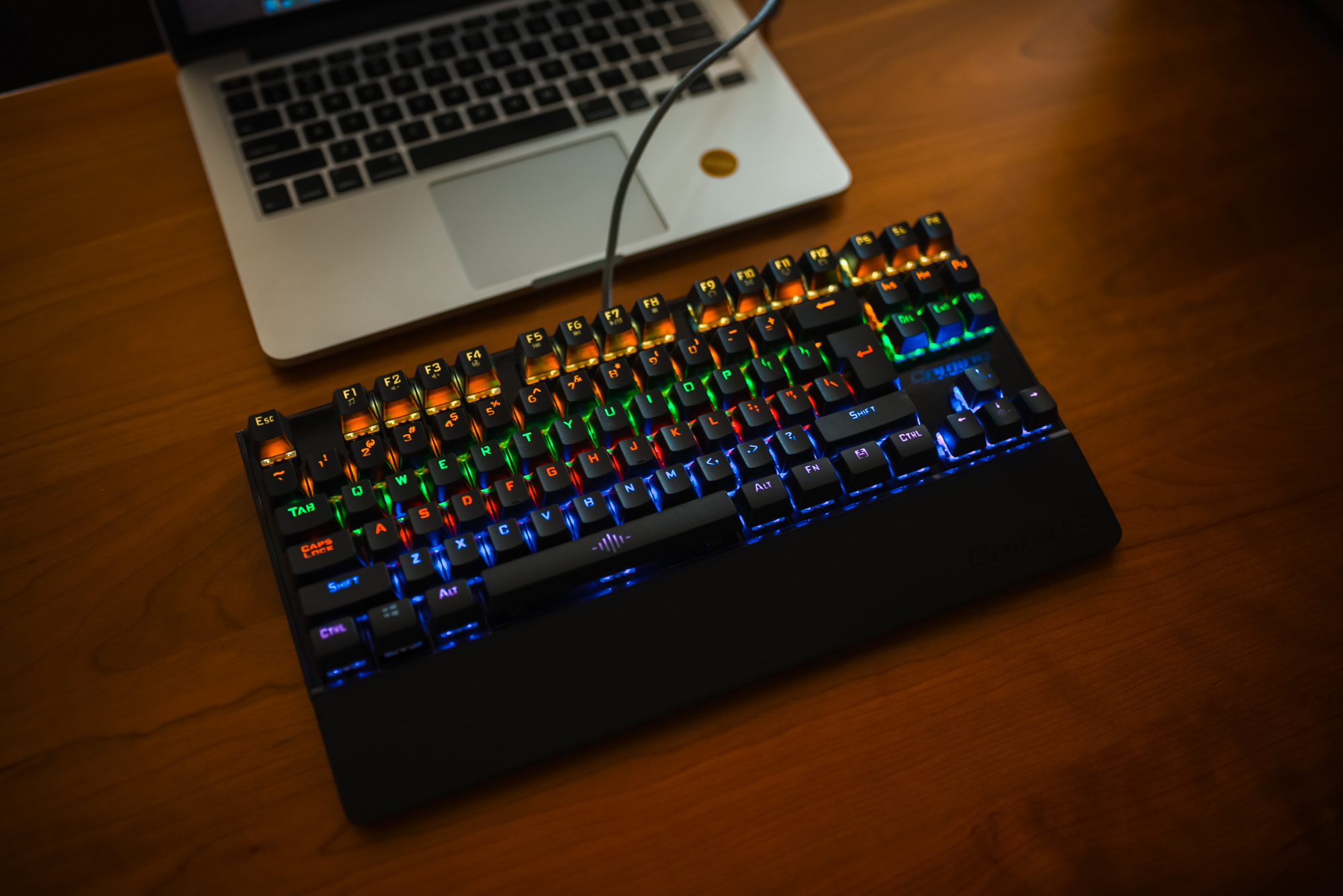 百元价位带背光的键盘,百元左右的机械键盘测评