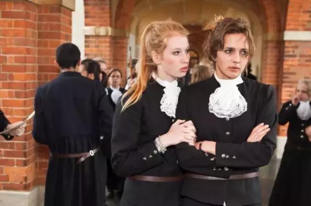 被全国嫌弃的校服,韩国女孩羡慕中国校服