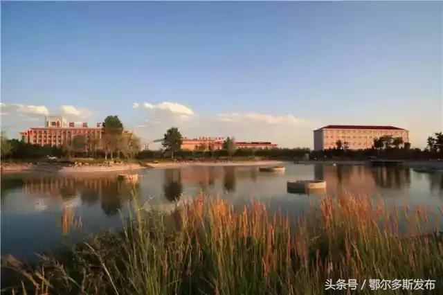 鄂尔多斯我的家完整版,我美丽的家乡鄂尔多斯