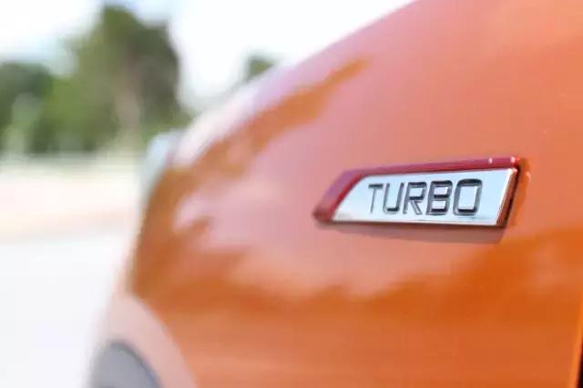 吉利帝豪gl1.4tcvt深度试驾视频,还原最真实的汽车测试