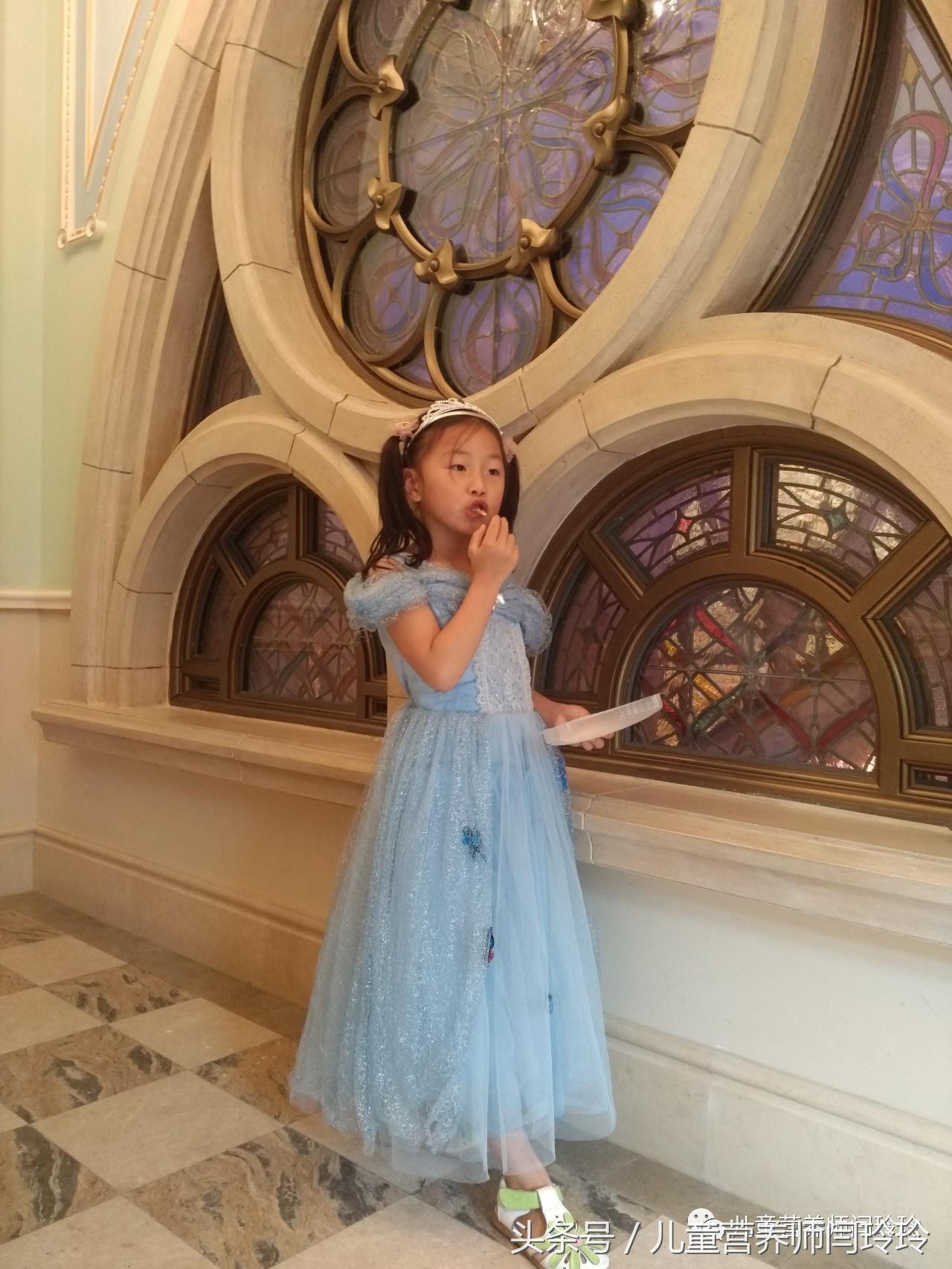 迪士尼实现小朋友们的公主梦,迪士尼是每个女孩的公主梦