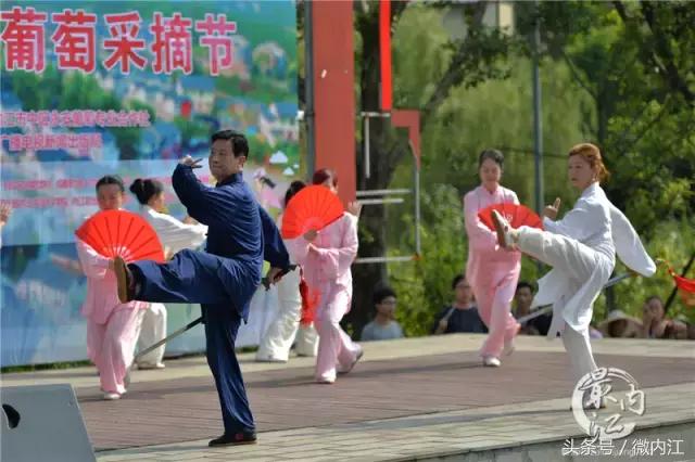 人间七月天旅游正当时,人间七月天的下一句