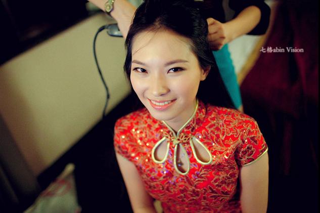 新郎接亲堵门搞笑问题模板,接亲堵门伴郎搞笑解围