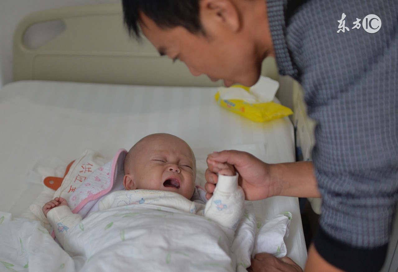 刚出生的婴儿长牙有什么迷信说法,38岁了还在长牙有什么迷信的说法