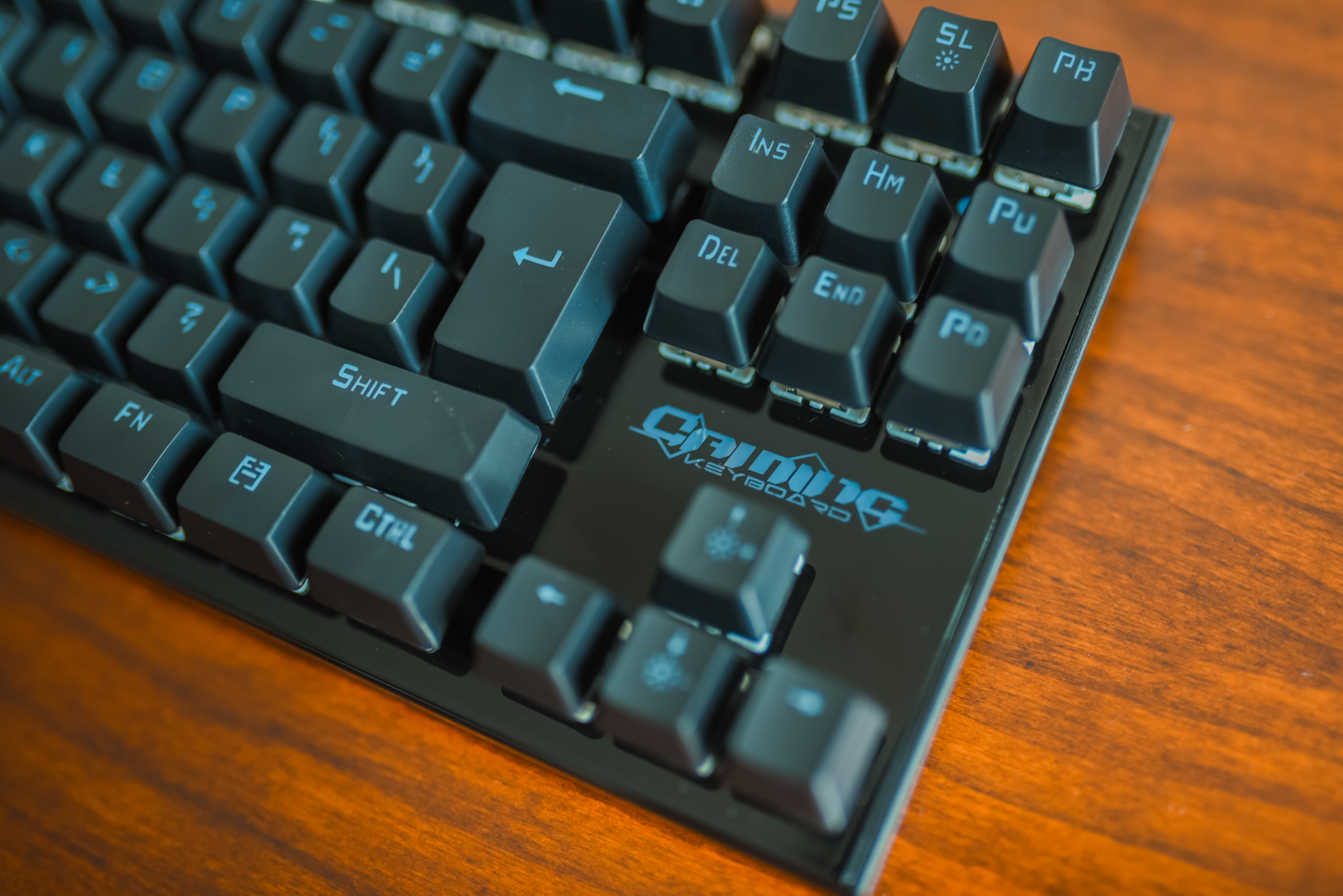 百元价位带背光的键盘,百元左右的机械键盘测评