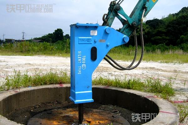 挖掘机都有破碎锤吗,挖掘机上破碎锤是什么