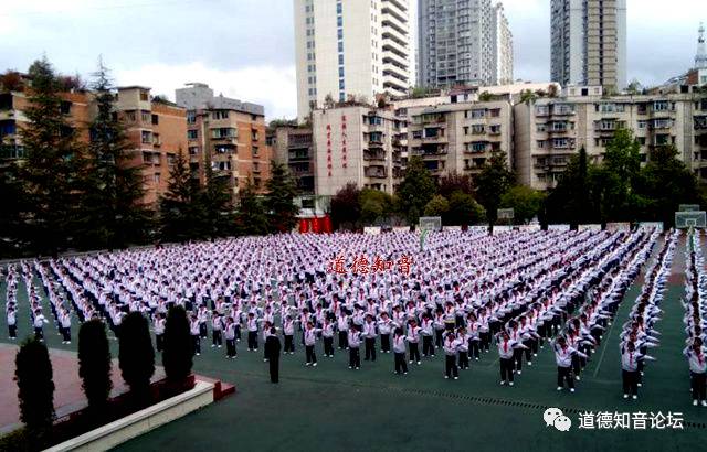 国学诵读教育特色,国学经典诵读课堂实录