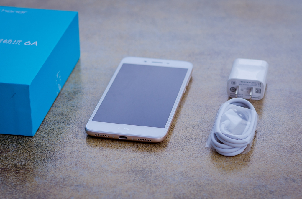 荣耀畅玩6a详解,不费流量而且还好玩的游戏推荐