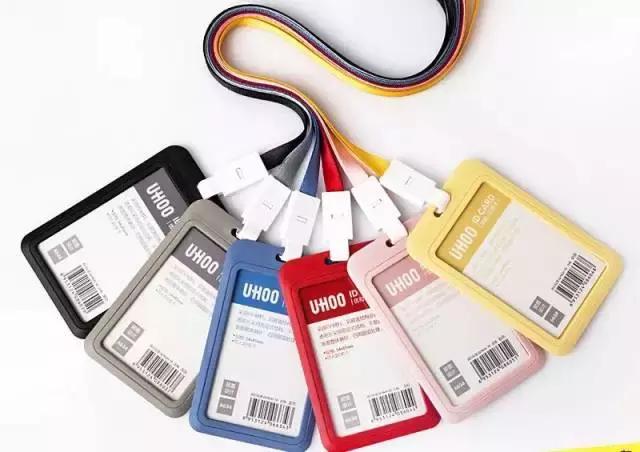 卷发棒？迷之糖果？闺蜜包包里原来有这么多宝贝？