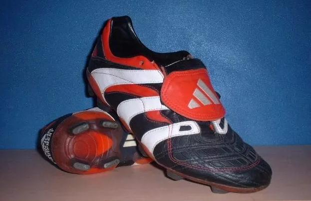 阿迪达斯足球鞋为什么很强,阿迪达斯纪念足球鞋