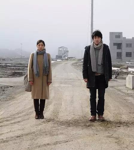 生活强奸了我们，有人选择直面反抗，也有人学会享受，各有各的活法，各有各的人生。