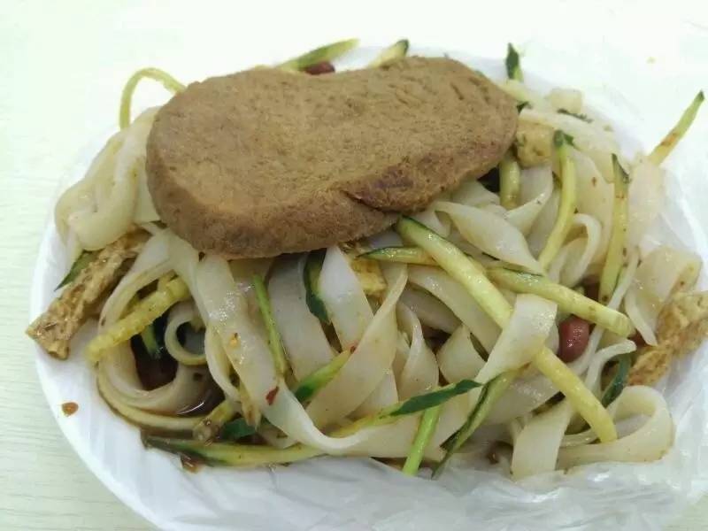 适合夏天吃的各种凉面,让你胃口大开的夏日凉面