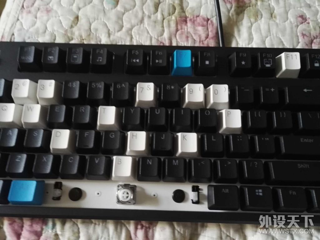 最好的静电容键盘款式,静电容键盘和红轴键盘