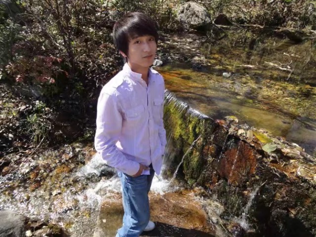 梦泉亮颜紧致红石榴水,梦泉谷高清图片