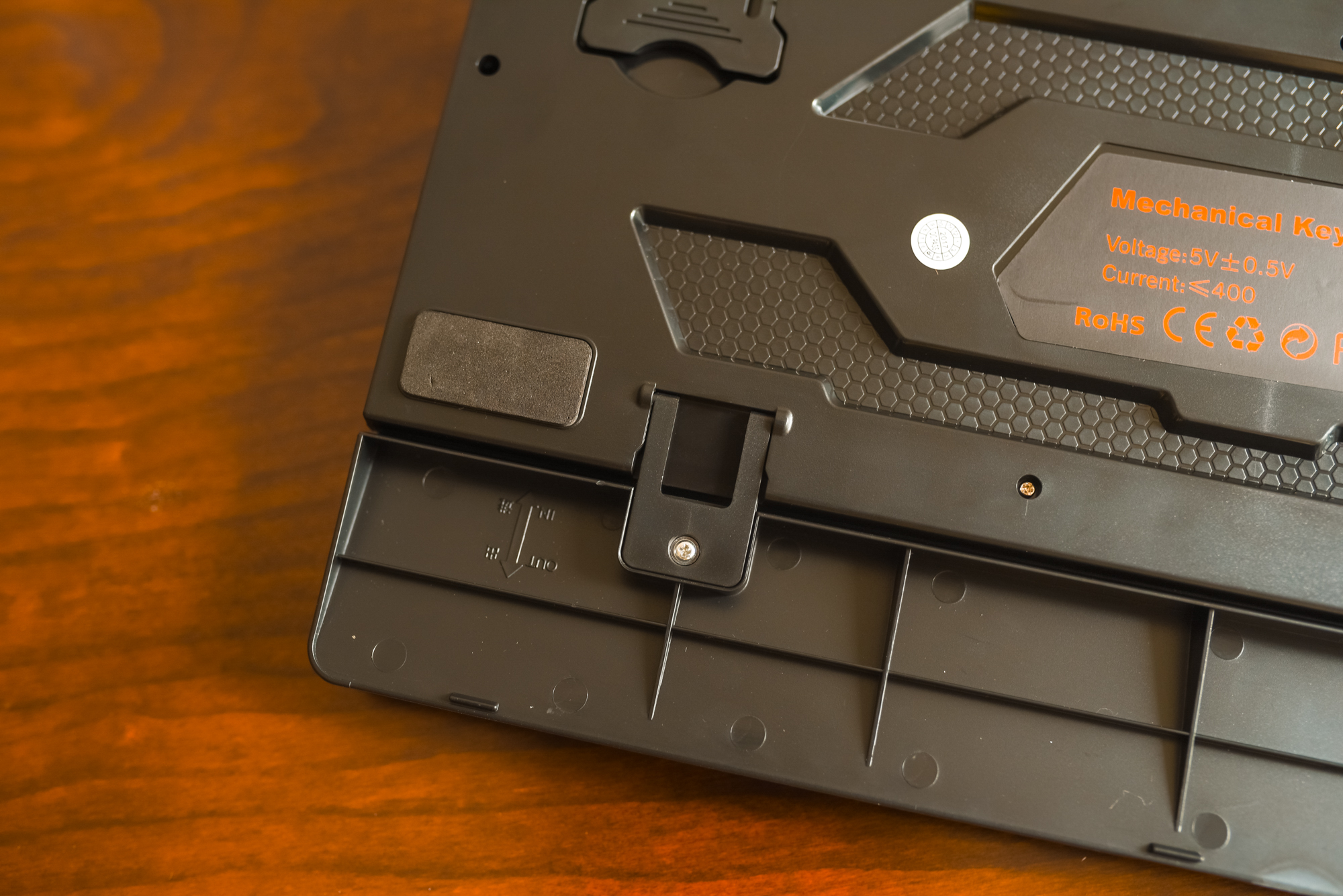 百元价位带背光的键盘,百元左右的机械键盘测评