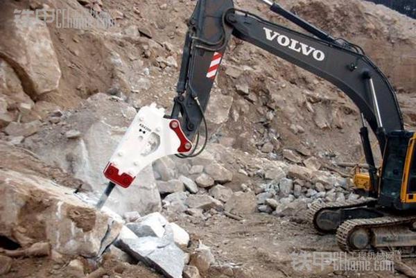 挖掘机都有破碎锤吗,挖掘机上破碎锤是什么