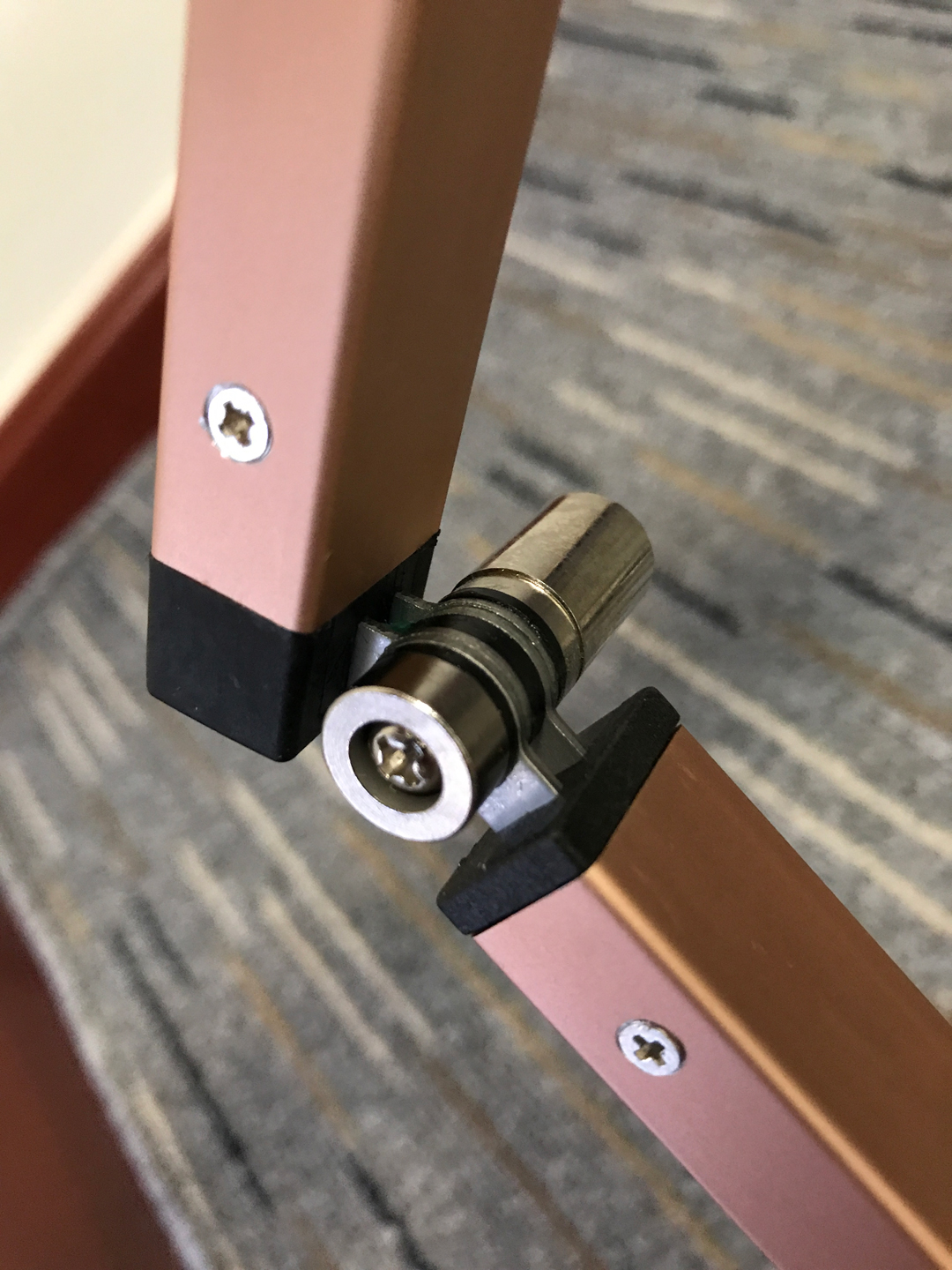 暂时了却心愿可调光LED台灯开箱及使用分享